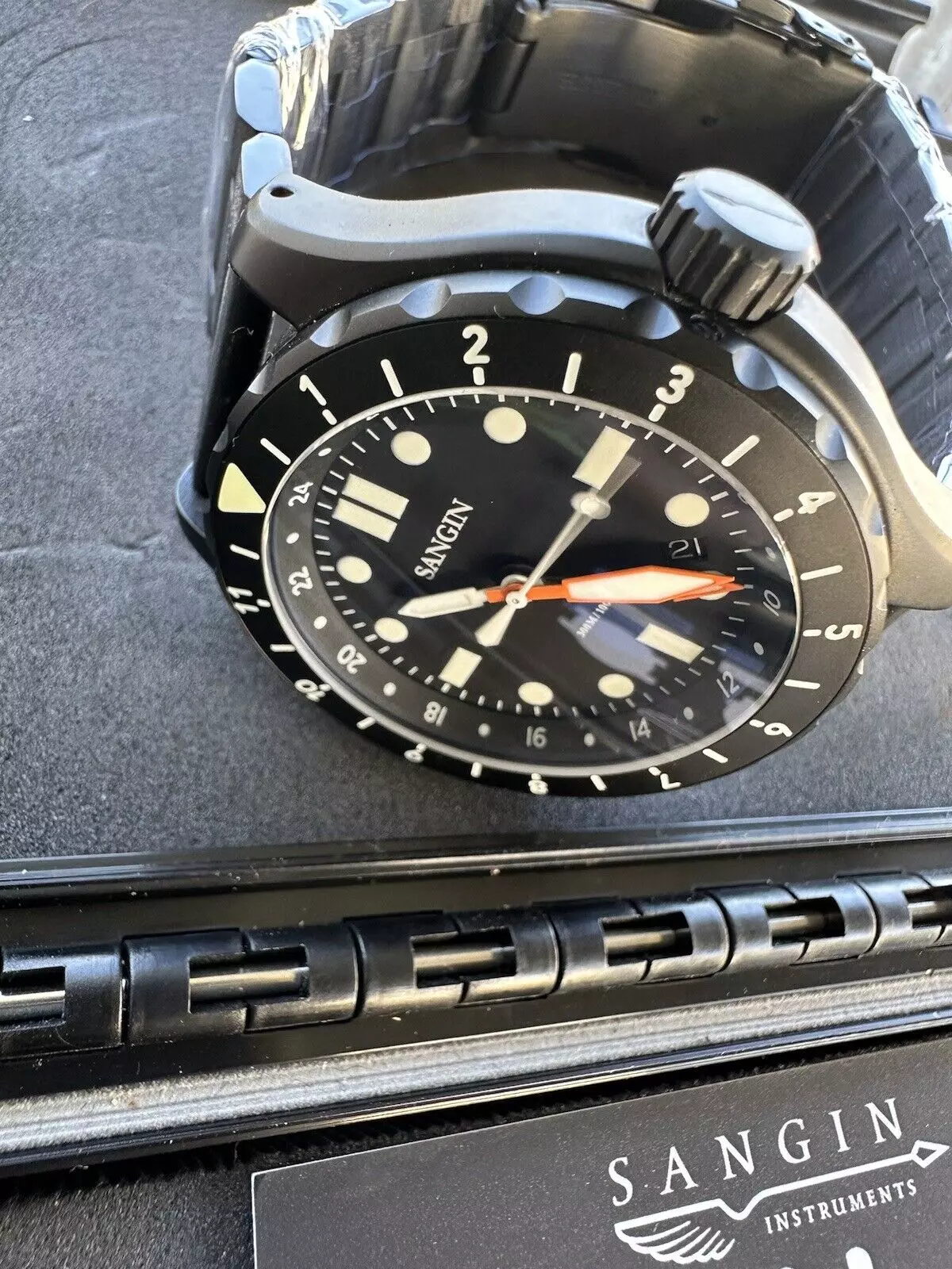 MINT Sangin Instruments DLC (black) Professional GMT On Bracelet