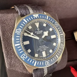 TUDOR PELAGOS FXD MN21 ULTRA RARE M25707-21 BLUE DIAL BOX PAPERS EXTRA STRAP